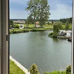 Pod Papugami - Komfortowe Z Widokiem Na Rzeke 3* ليبا