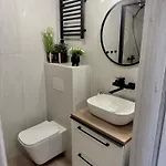 Pod Papugami - Komfortowe Z Widokiem Na Rzeke 3* ليبا
