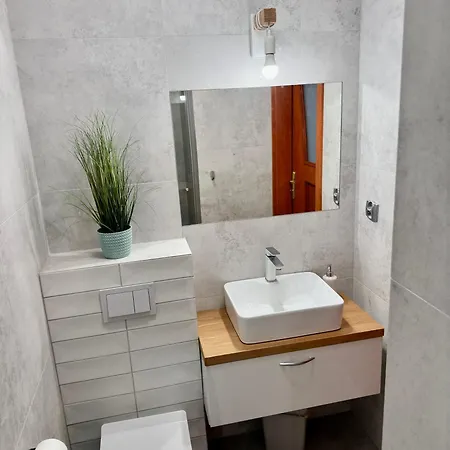 Pod Papugami - Komfortowe Z Widokiem Na Rzeke Affittacamere 3*
