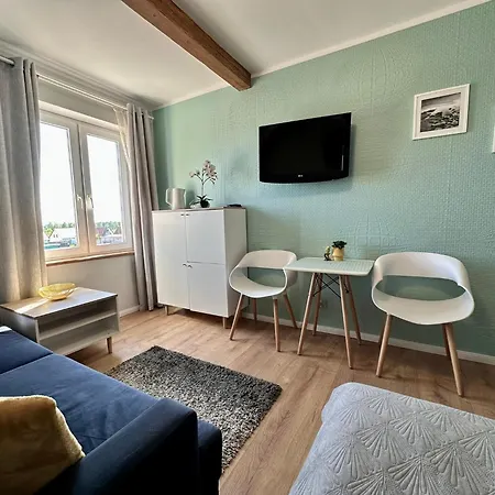 Гостевой дом Pod Papugami - Komfortowe Z Widokiem Na Rzeke 3*