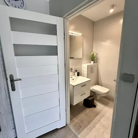 Pod Papugami - Komfortowe Z Widokiem Na Rzeke Affittacamere 3*