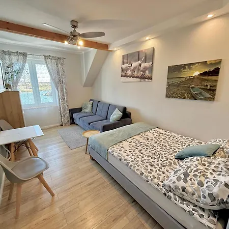 Pod Papugami - Komfortowe Z Widokiem Na Rzeke 3* Leba