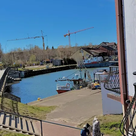 Pod Papugami - Komfortowe Z Widokiem Na Rzeke Gasthof