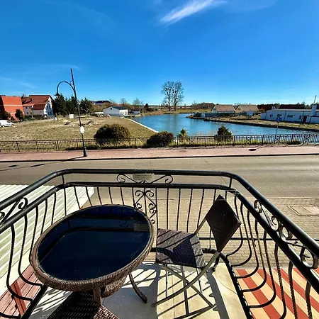 Pod Papugami - Komfortowe Z Widokiem Na Rzeke Gasthof Leba