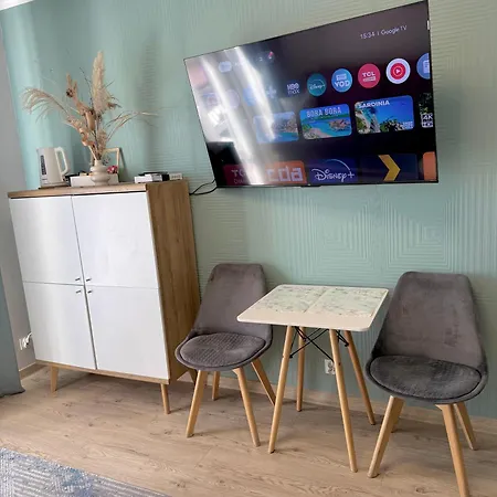 Gasthof Pod Papugami - Komfortowe Z Widokiem Na Rzeke Leba