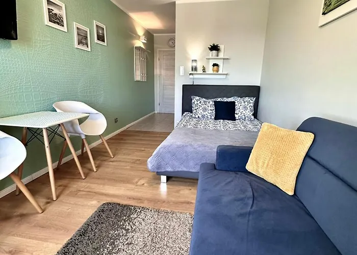 Pod Papugami - Komfortowe Z Widokiem Na Rzeke Łeba