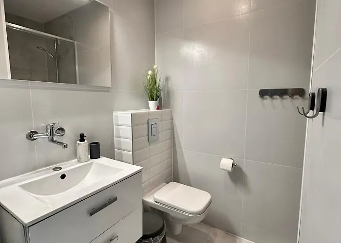 Pod Papugami - Komfortowe Z Widokiem Na Rzeke Vendégház Łeba