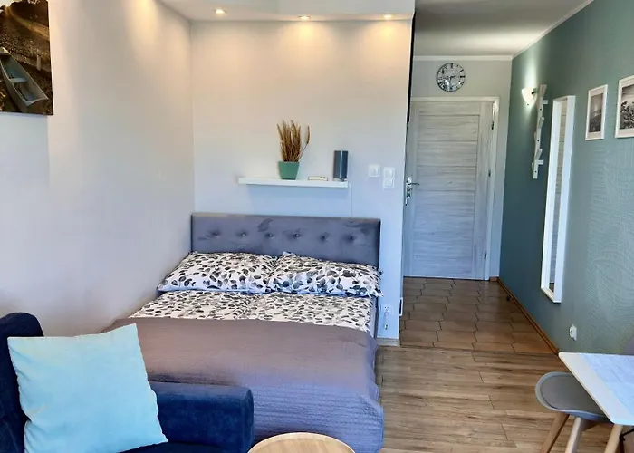 Vendégház Pod Papugami - Komfortowe Z Widokiem Na Rzeke Łeba