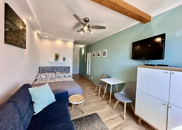 Vendégház Pod Papugami - Komfortowe Z Widokiem Na Rzeke Łeba