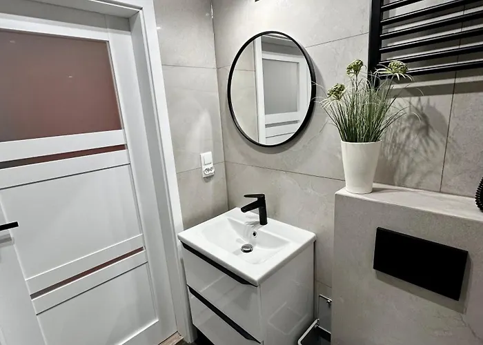 Pod Papugami - Komfortowe Z Widokiem Na Rzekę Łeba