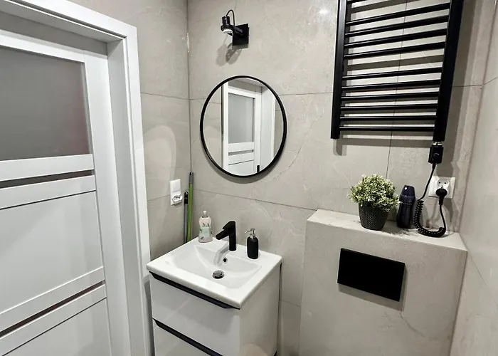 Pod Papugami - Komfortowe Z Widokiem Na Rzekę Łeba